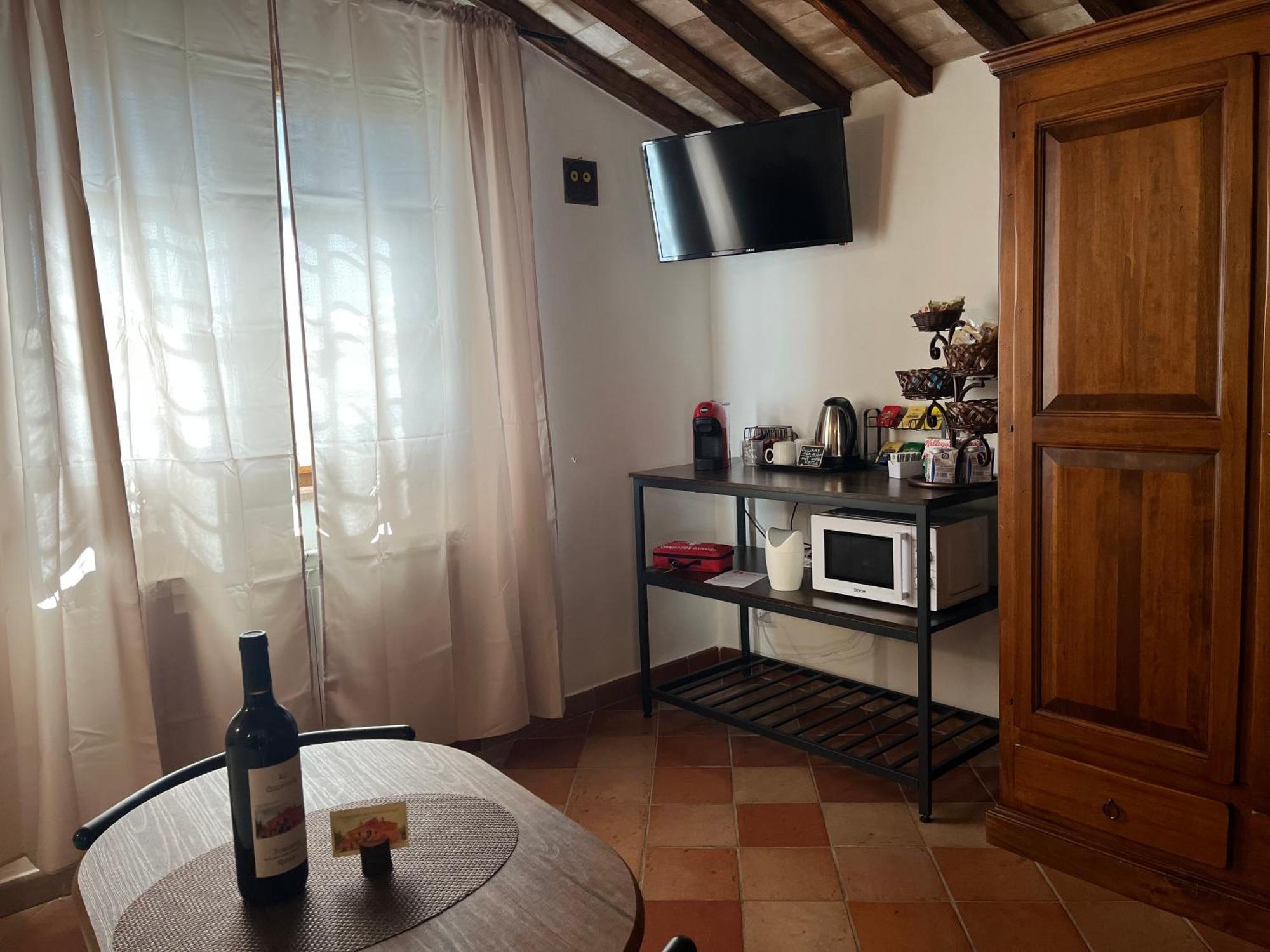 Agriturismo Le Querciole In Val D'Orcia Баньо-Виньони Номер фото